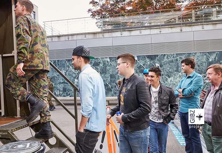 Die Schweizer Armee kocht am GIBZ – Fotoimpressionen