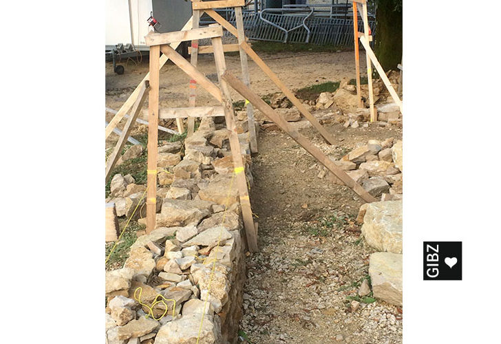 Projektwoche Trockenmauerbau – Einsatz der Maurer/innen für die Schweizer Umwelt : Tag 1 + 2